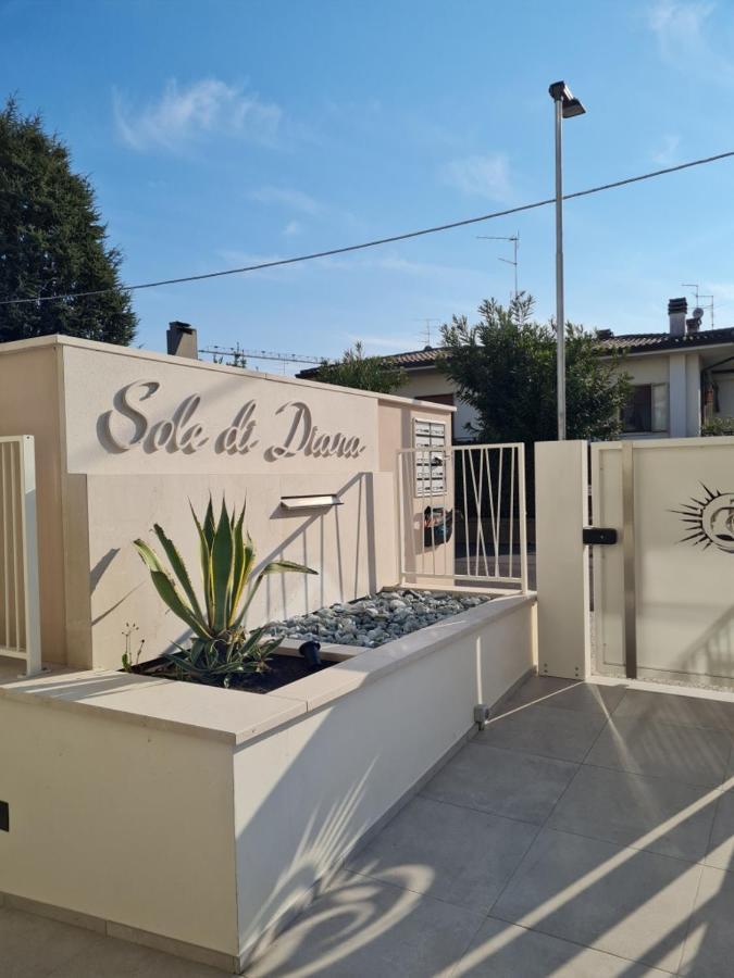 Sole Di Diana Luxury Apartments Peschiera del Garda Bagian luar foto