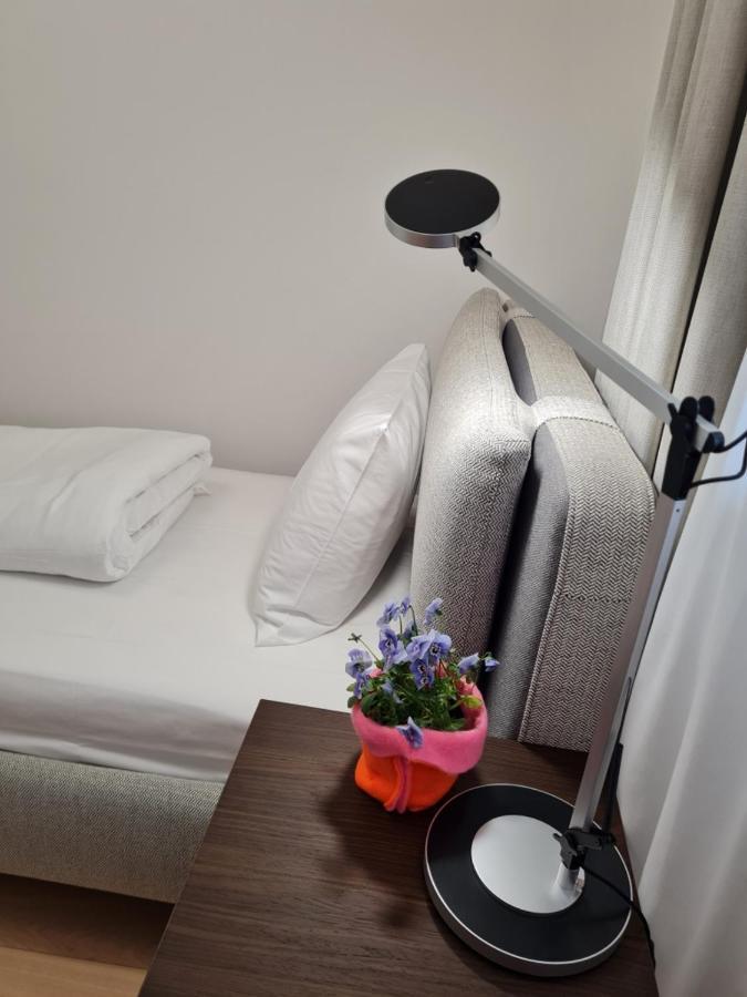 Sole Di Diana Luxury Apartments Peschiera del Garda Bagian luar foto