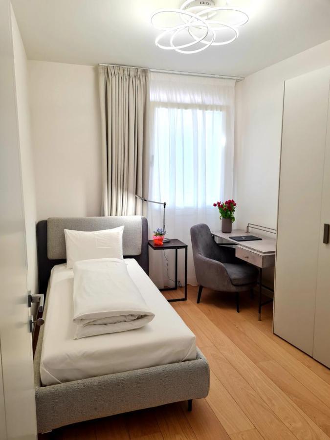 Sole Di Diana Luxury Apartments Peschiera del Garda Bagian luar foto