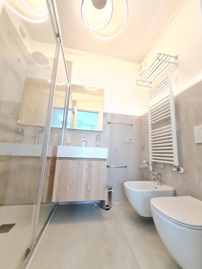Sole Di Diana Luxury Apartments Peschiera del Garda Bagian luar foto