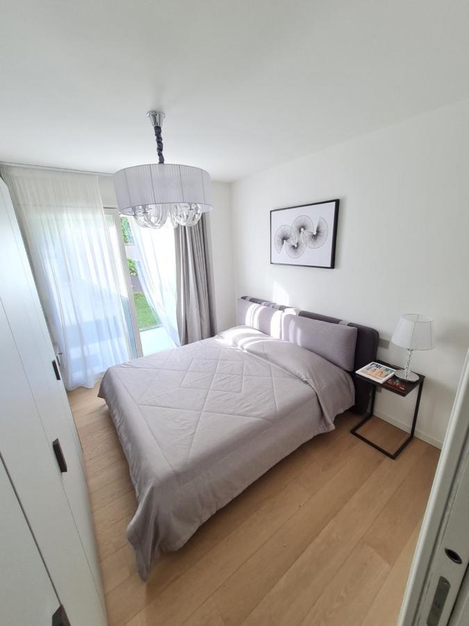Sole Di Diana Luxury Apartments Peschiera del Garda Bagian luar foto